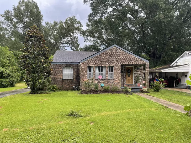 131 Stevens St., Petal, MS 39465