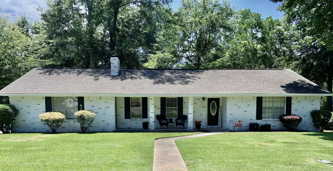 20 Williamsburg Dr., Petal, MS 39465