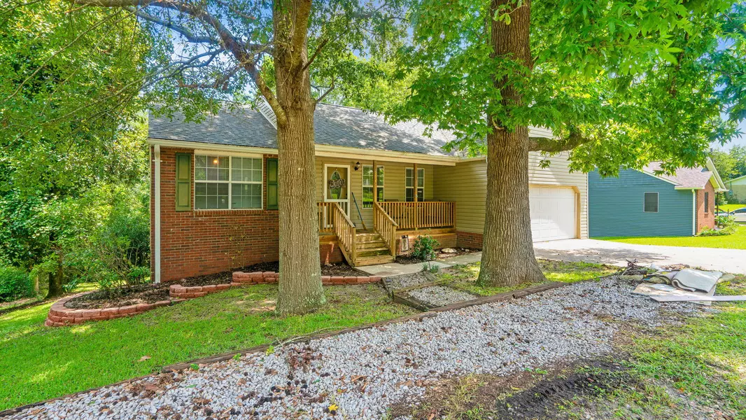 204 Collins, Petal, MS 39465