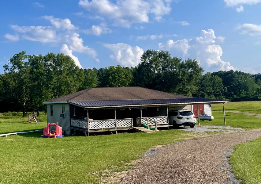 1334 Greens Creek Rd., Carson, MS 39427