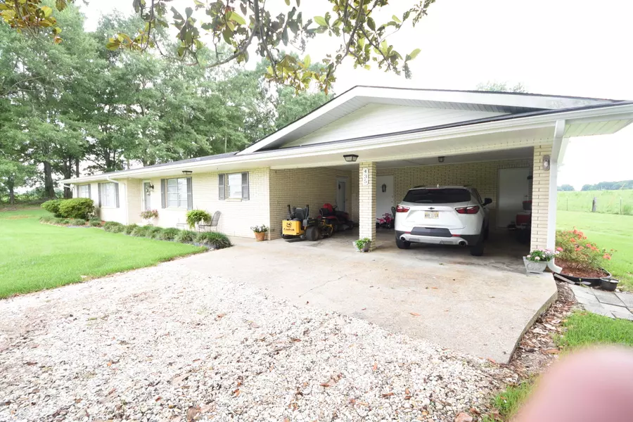 435 Dexter Rd., Tylertown, MS 39667