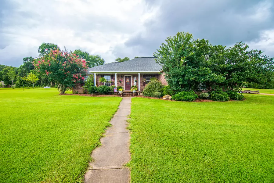 15 Stephens Ln., Sumrall, MS 39482