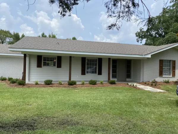 200 Hartfield, Petal, MS 39465