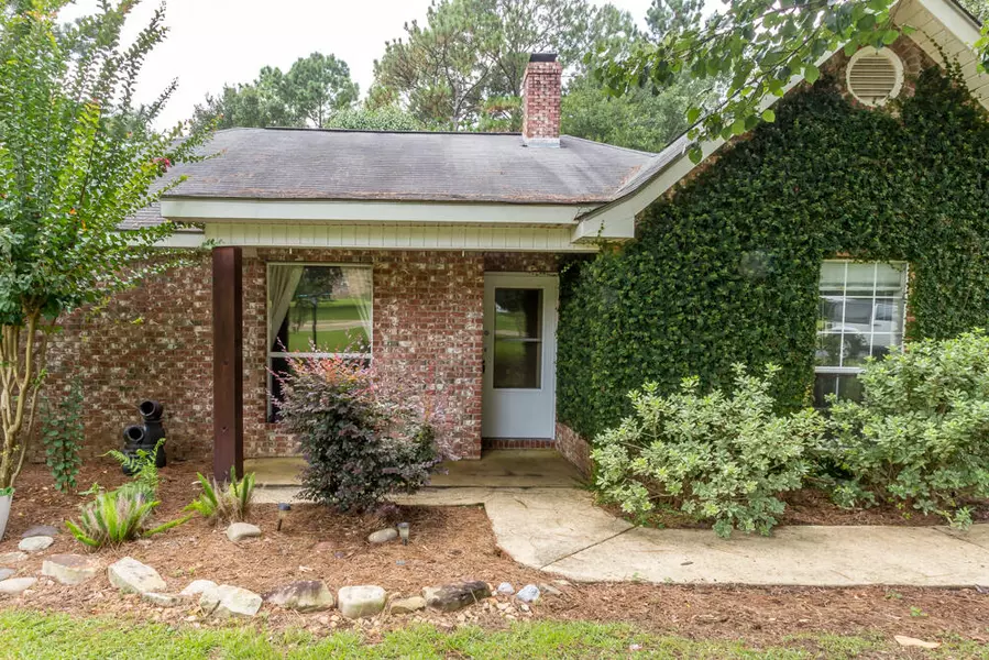 339 King Rd., Hattiesburg, MS 39402