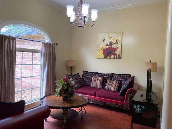 Hattiesburg, MS 39402,155 Greenleaf Dr.