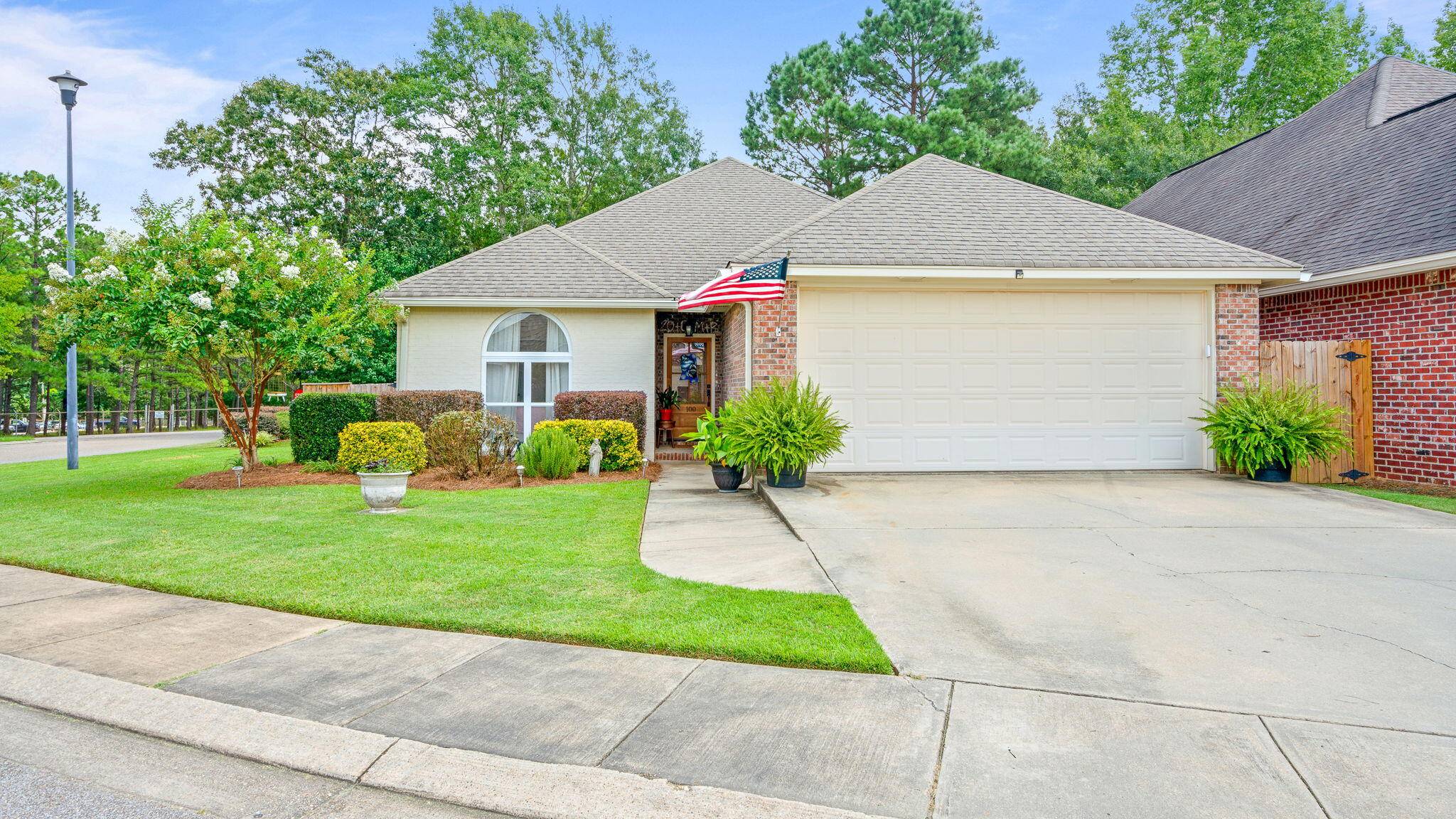 100 Village Dr., Hattiesburg, MS 39402