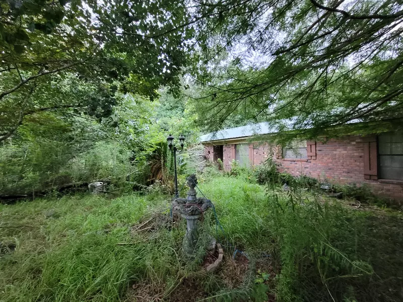 3719 MS-26, Wiggins, MS 39577