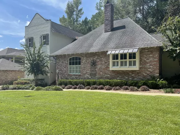 Hattiesburg, MS 39402,91 Bienville