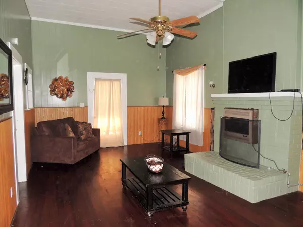 Lumberton, MS 39455,204 E Hinton Ave.