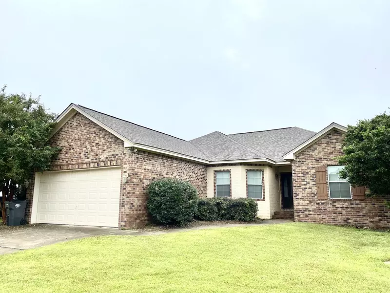 9 Beauregard, Hattiesburg, MS 39402