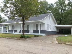Columbia, MS 39429,909 Gill St.