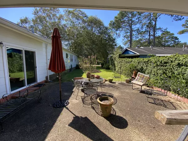 Petal, MS 39465,200 E 2nd Ave.