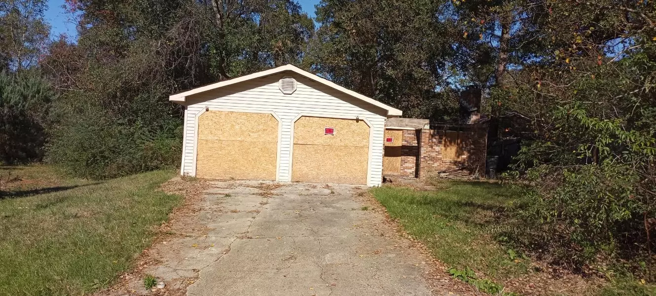 102 Ruby Cir., Hattiesburg, MS 39402