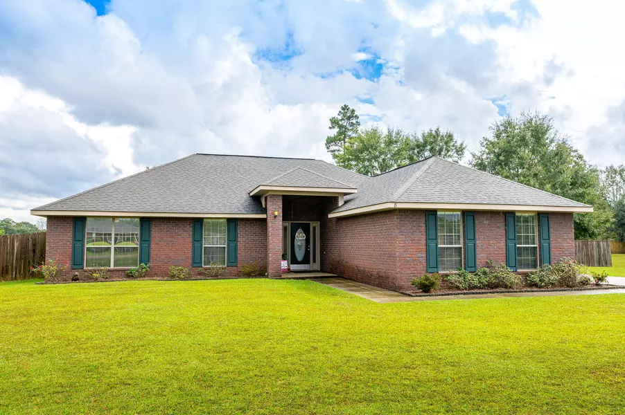 8 Kyle Ln., Perkinston, MS 39573