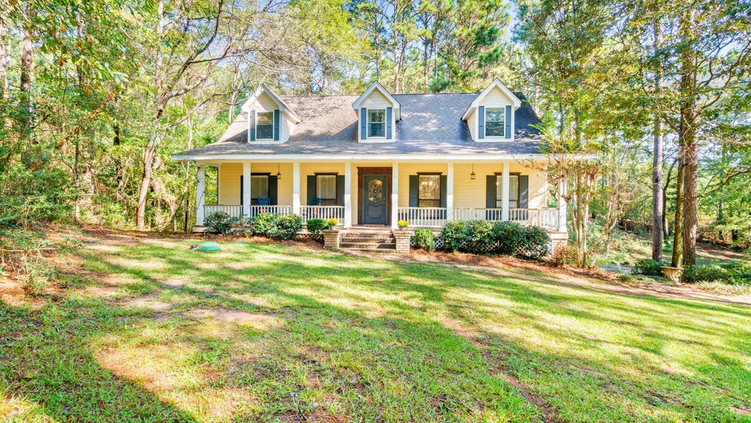 15 Heritage Pl, Hattiesburg, MS 39402