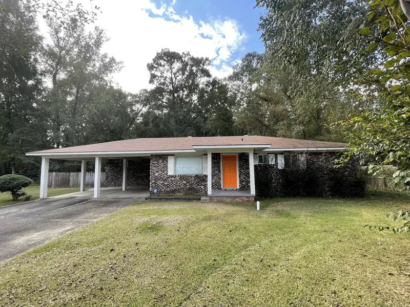 803 Greymont Dr., Columbia, MS 39429