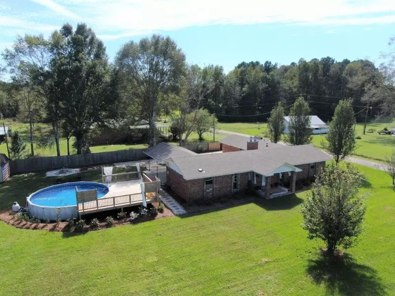 866 Springhill Rd., Laurel, MS 39443