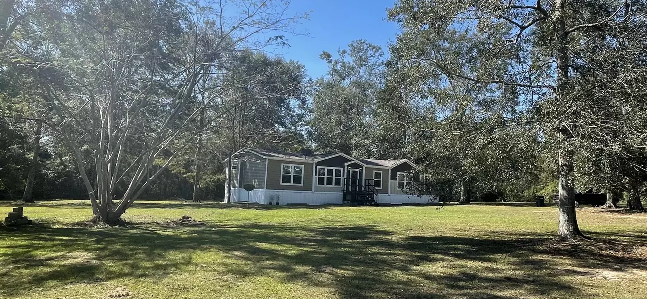 30140 Uncle Charlie Jones Rd., Carriere, MS 39426