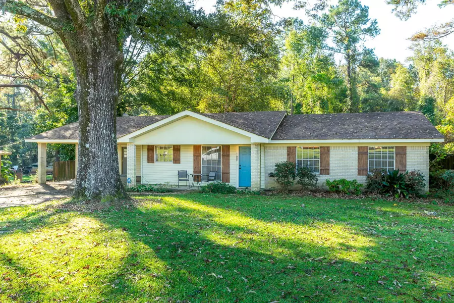 1409 Dan St., Prentiss, MS 39474