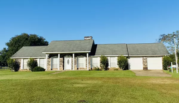 163 Macedonia Rd., Petal, MS 39465