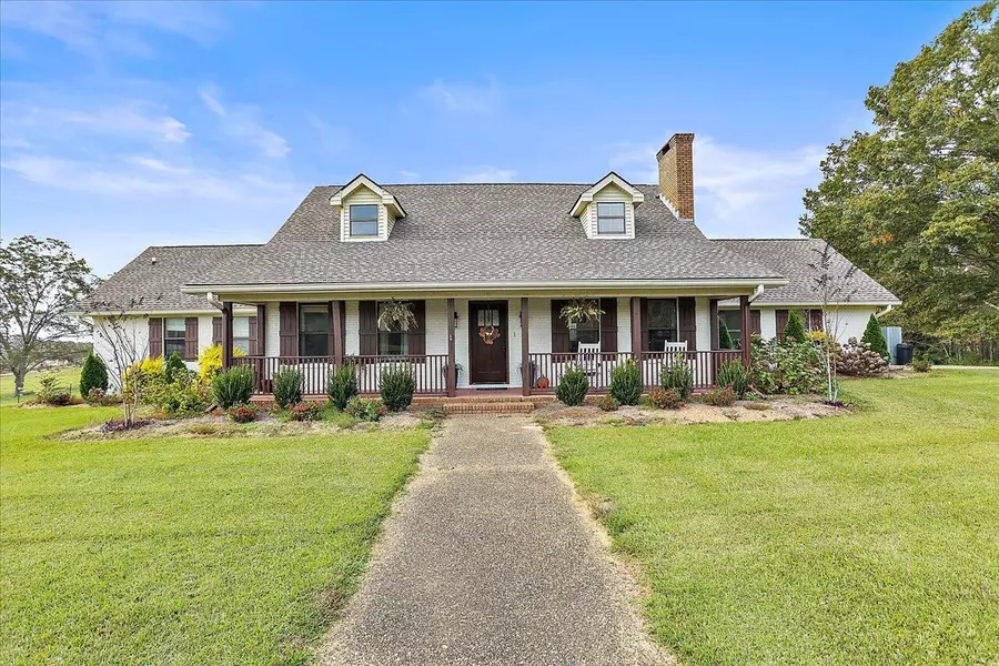 1329 Grantham Rd., Sumrall, MS 39482