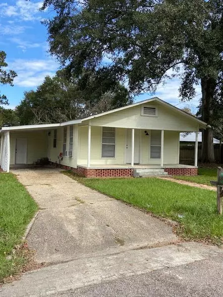 713 Royal St., Columbia, MS 39429