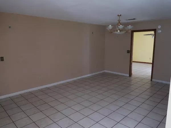 Laurel, MS 39440,2721 Woodland Dr.