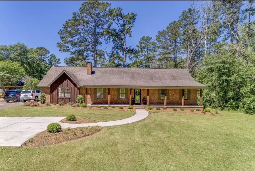 131 Baracuda Dr., Hattiesburg, MS 39402