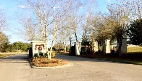 Hattiesburg, MS 39403,000 SHADOW LAKE DRIVE