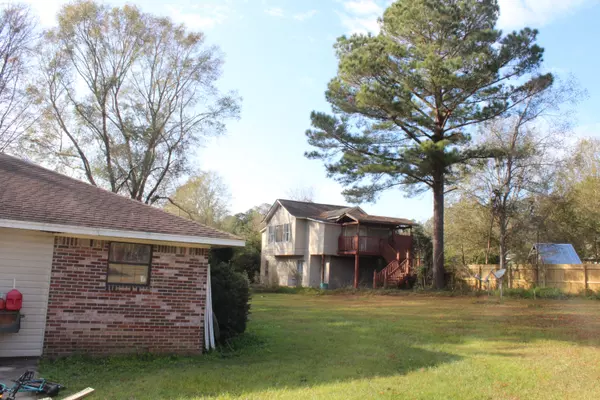 Hattiesburg, MS 39402,24 Oak Hollow