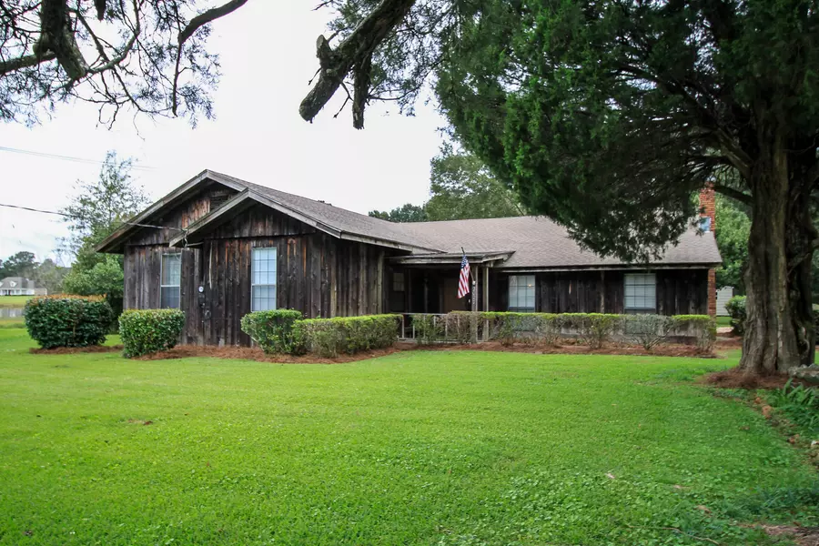 2027 Old Richton Rd., Petal, MS 39465