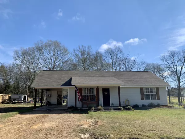 626 W Pecan Street, D Lo, MS 39062