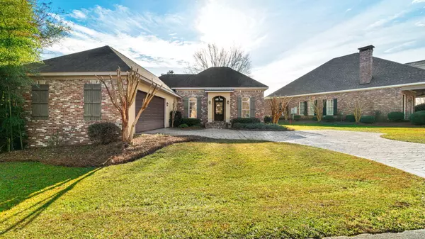 37 Sunset Hill, Hattiesburg, MS 39402