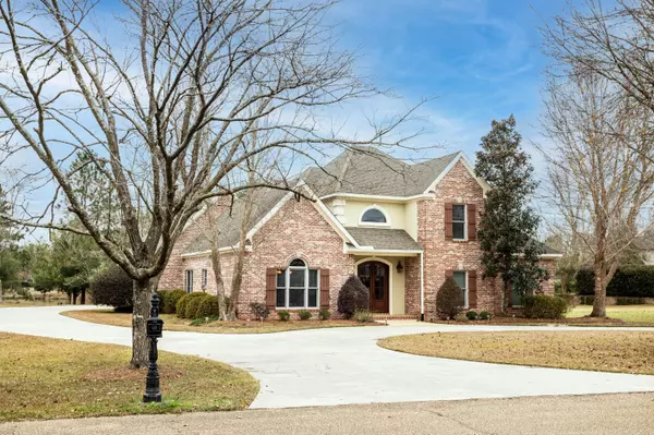 Hattiesburg, MS 39402,17 Regina Dr.