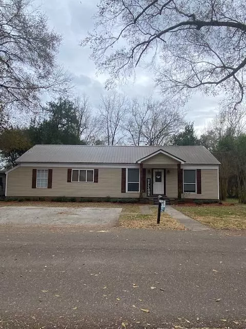 Petal, MS 39465,202 E 6th