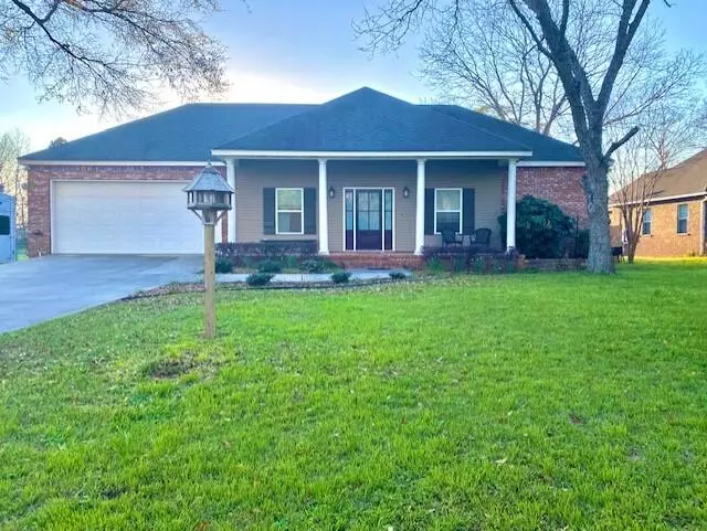 617 Macedonia Rd., Petal, MS 39465