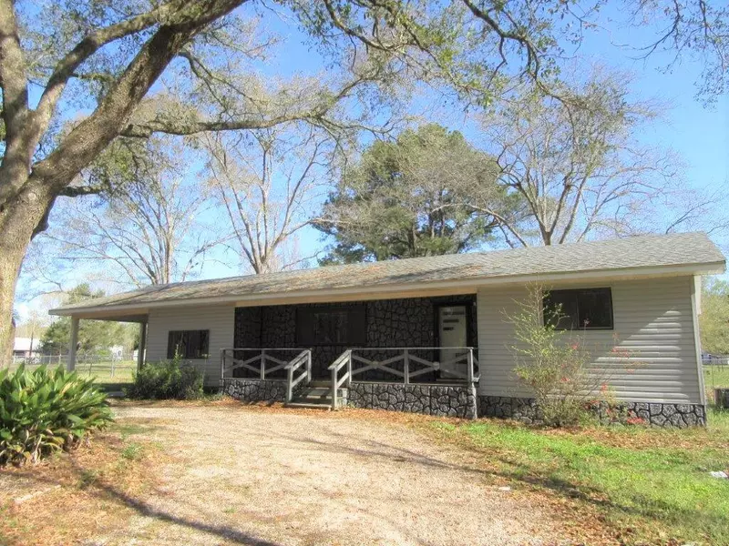 15 Shamrock Dr., Laurel, MS 39443