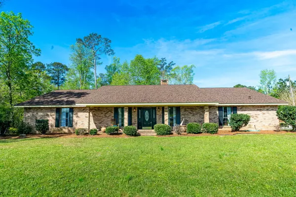 Columbia, MS 39429,63 W Lakeview Dr.