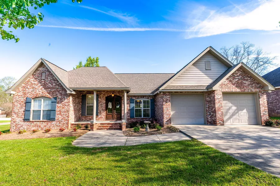 1 Ridgeside, Hattiesburg, MS 39402