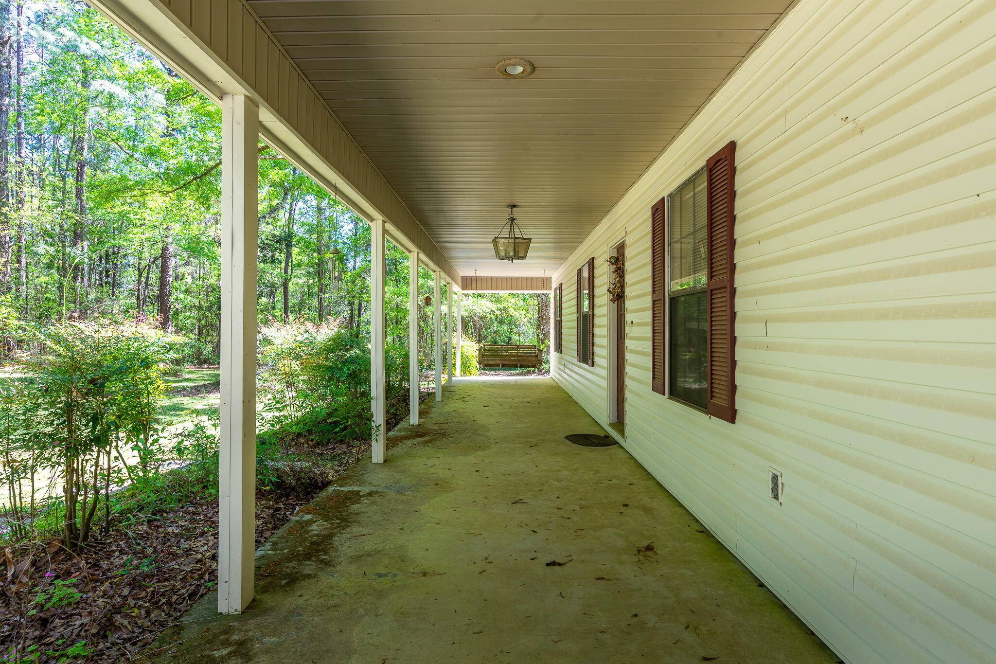 Hattiesburg, MS 39402,85 W Lake Rd.