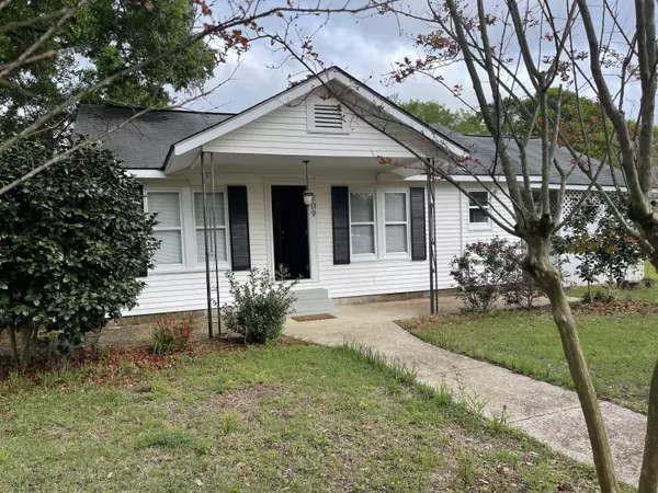 209 Stevens St., Petal, MS 39465