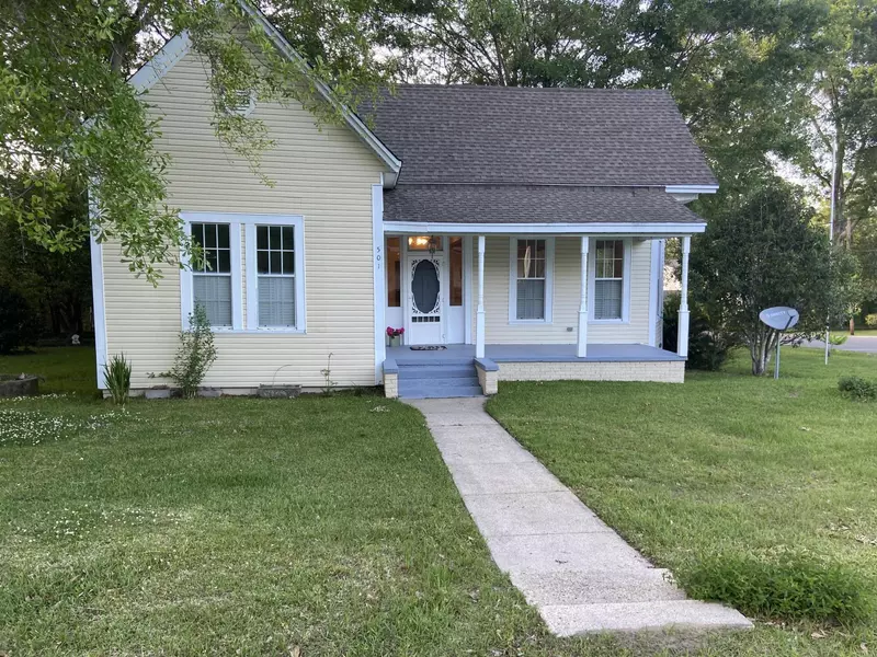 501 Cedar Ave., Richton, MS 39476