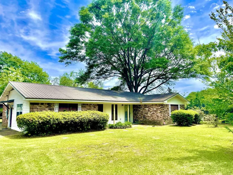 701 S George St., Petal, MS 39465