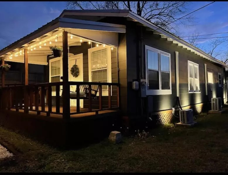 908 N 15th Ave., Laurel, MS 39440