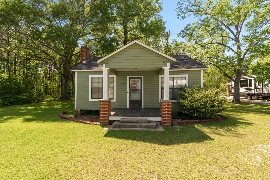 728 S George, Petal, MS 39465