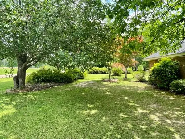 Petal, MS 39465,105 Sherwood Forest