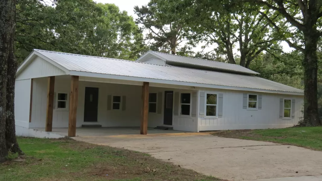 70 Sinclair Rd., Columbia, MS 39429