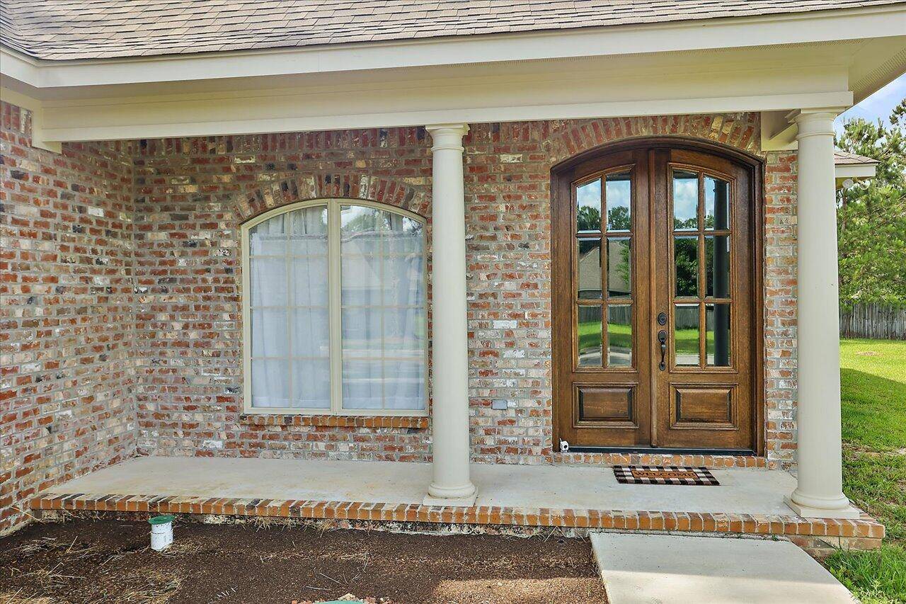 Hattiesburg, MS 39402,82 Village Dr.