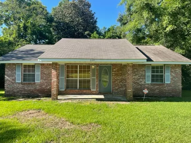 620 E College, Wiggins, MS 39577