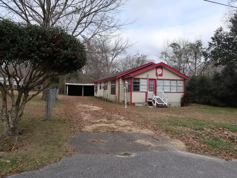 115 W Batson Ave., Wiggins, MS 39577